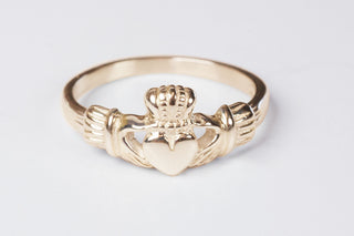 14kt Gold Claddagh Ring