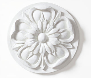Amalfi Medallion Wall Plaque - 17.64-inch — Flat White finish