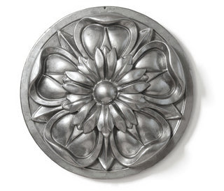 Amalfi Medallion Wall Plaque - 17.64-inch — Silver finish