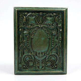 Sullivan Frieze - 24-inch — Green Bronze finish