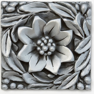 Daisy Remnant Wall Plaque - 12-inch — Silver finish